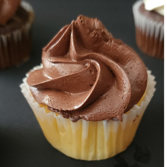 Classic Chocolate Cupcakes 12 count